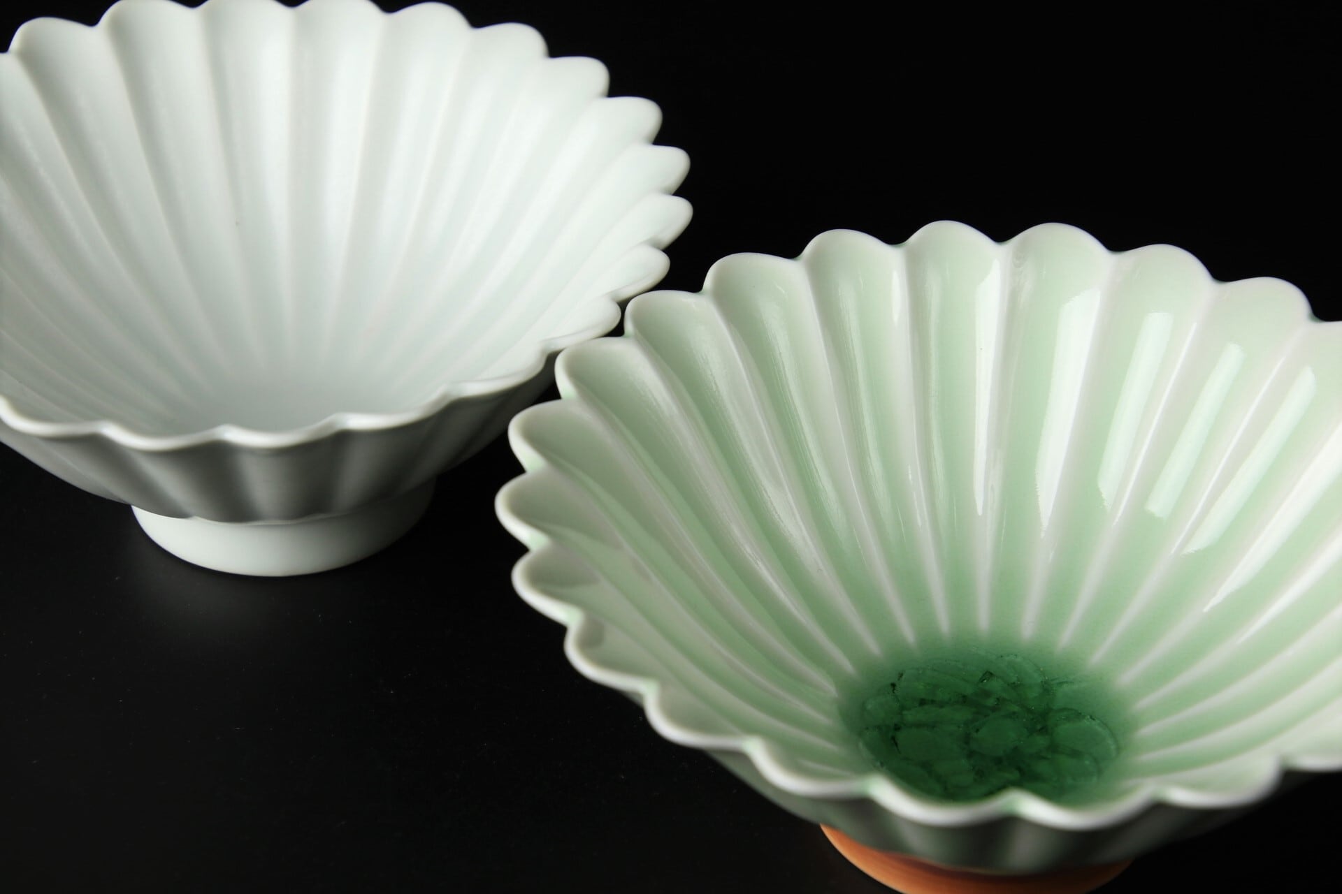 821>菊彫り輪花小鉢 波佐見焼 | 陶香堂オンラインストア