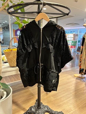 フード付きレース半袖ブルゾン［Color:ブラック］