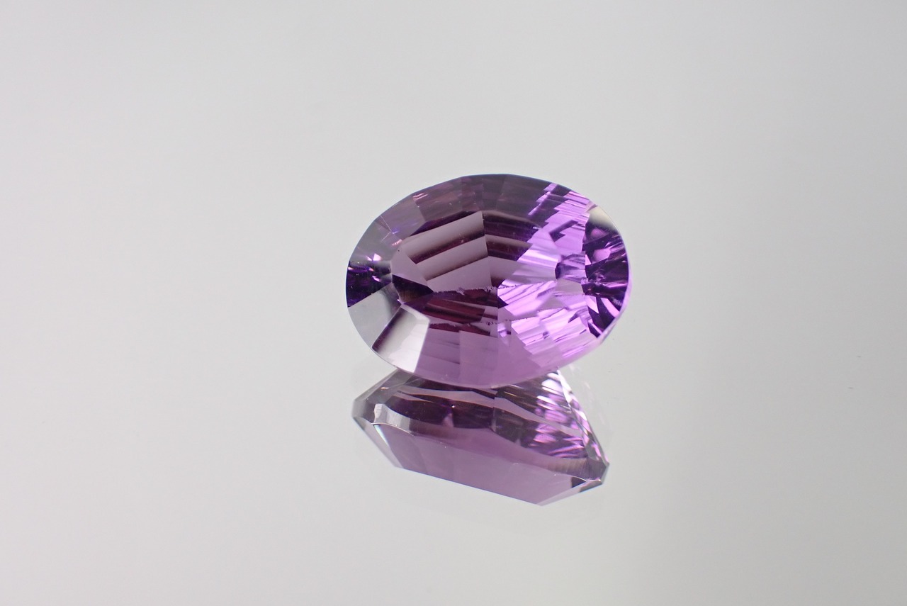 アメジスト(コンケーブカット)　12.78ct　[C5‐395]