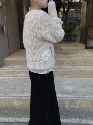 side hole cut 2pattern cable knit