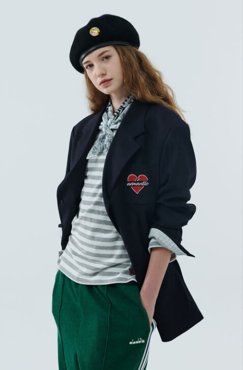 ☆NCT 127 ドヨン 着用！！【BEYOND CLOSET】 NOMANTIC LOGO 3 BUTTON