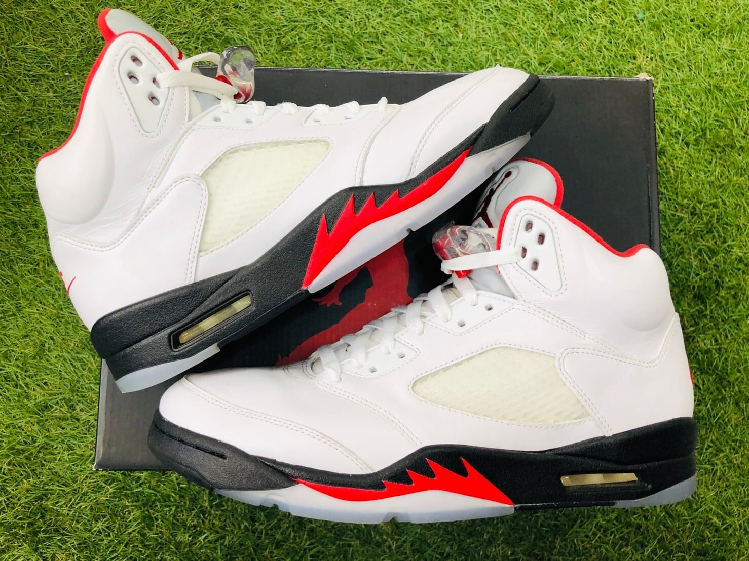 fire red 5s retro