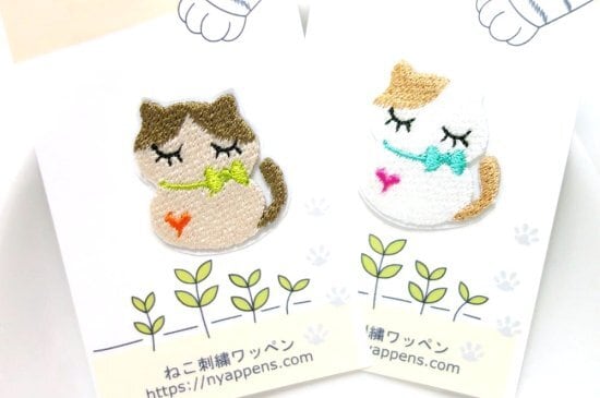 シールにもなる猫の刺繍ワッペン◆眠たい顔が可愛いネムねこ　ハチワレモカ