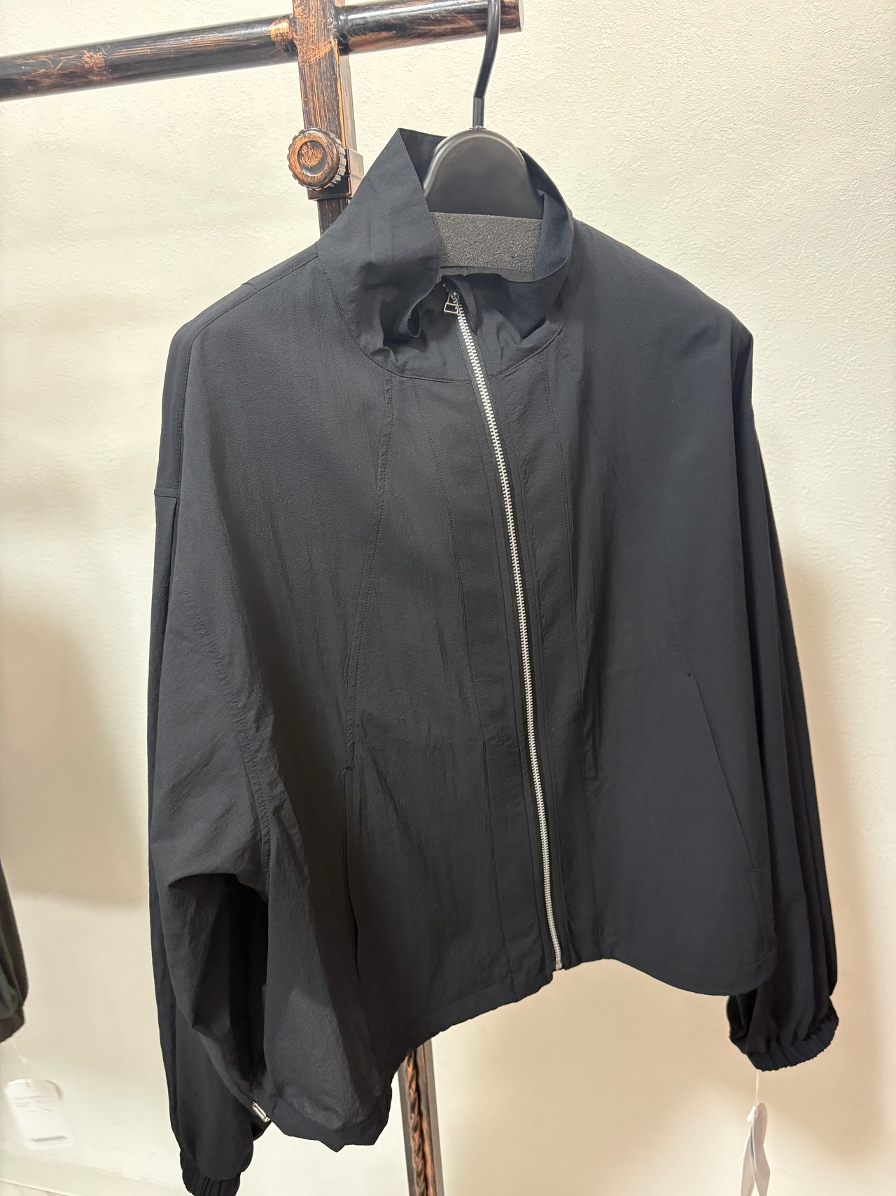 【MIMI】 ハイネックナイロンショートブルゾン　20267954