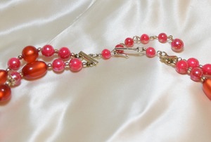 VINTAGE 50’s red beads necklace