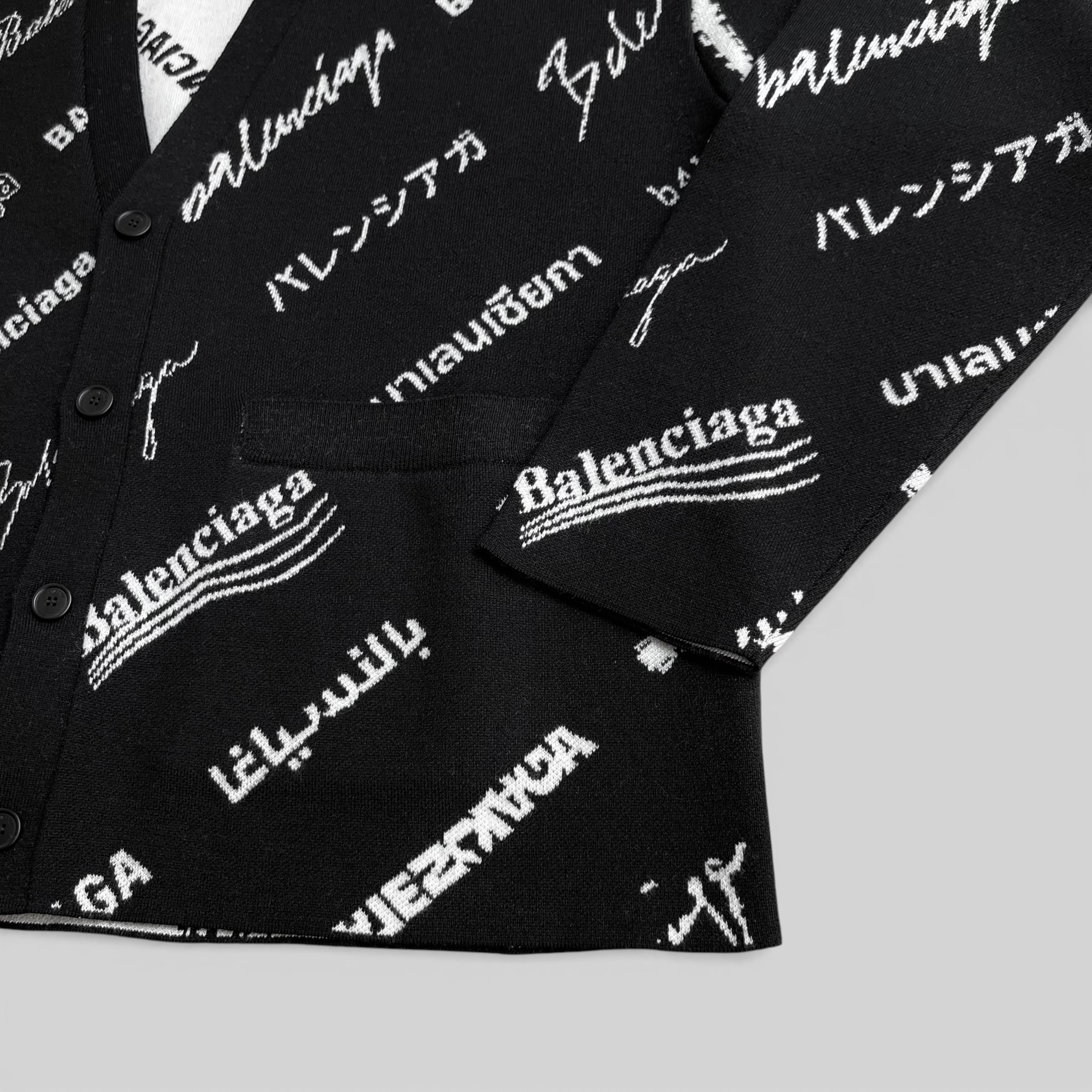 BALENCIAGA バレンシアガ ロゴマニア オールオーバー ニット ブラック