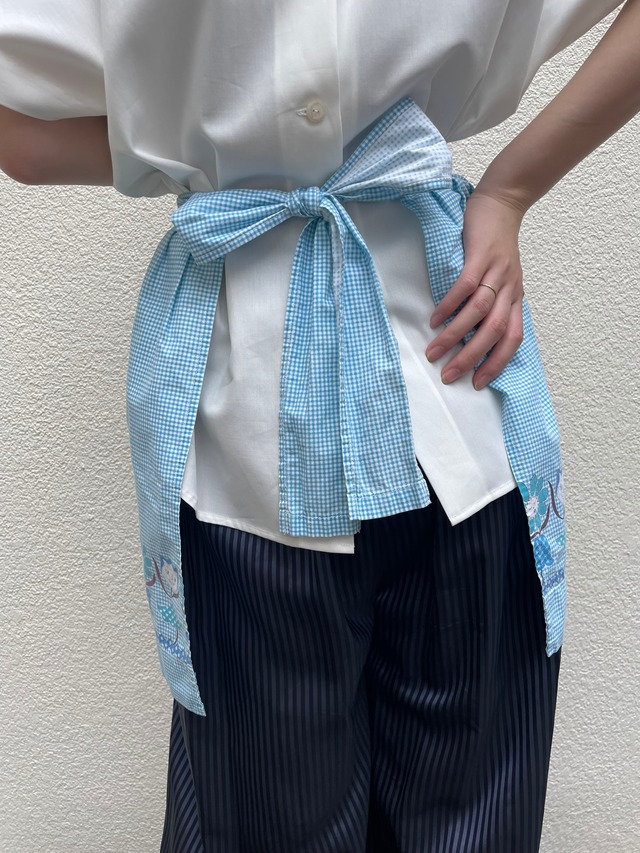Vintage blue ginghamcheck apron