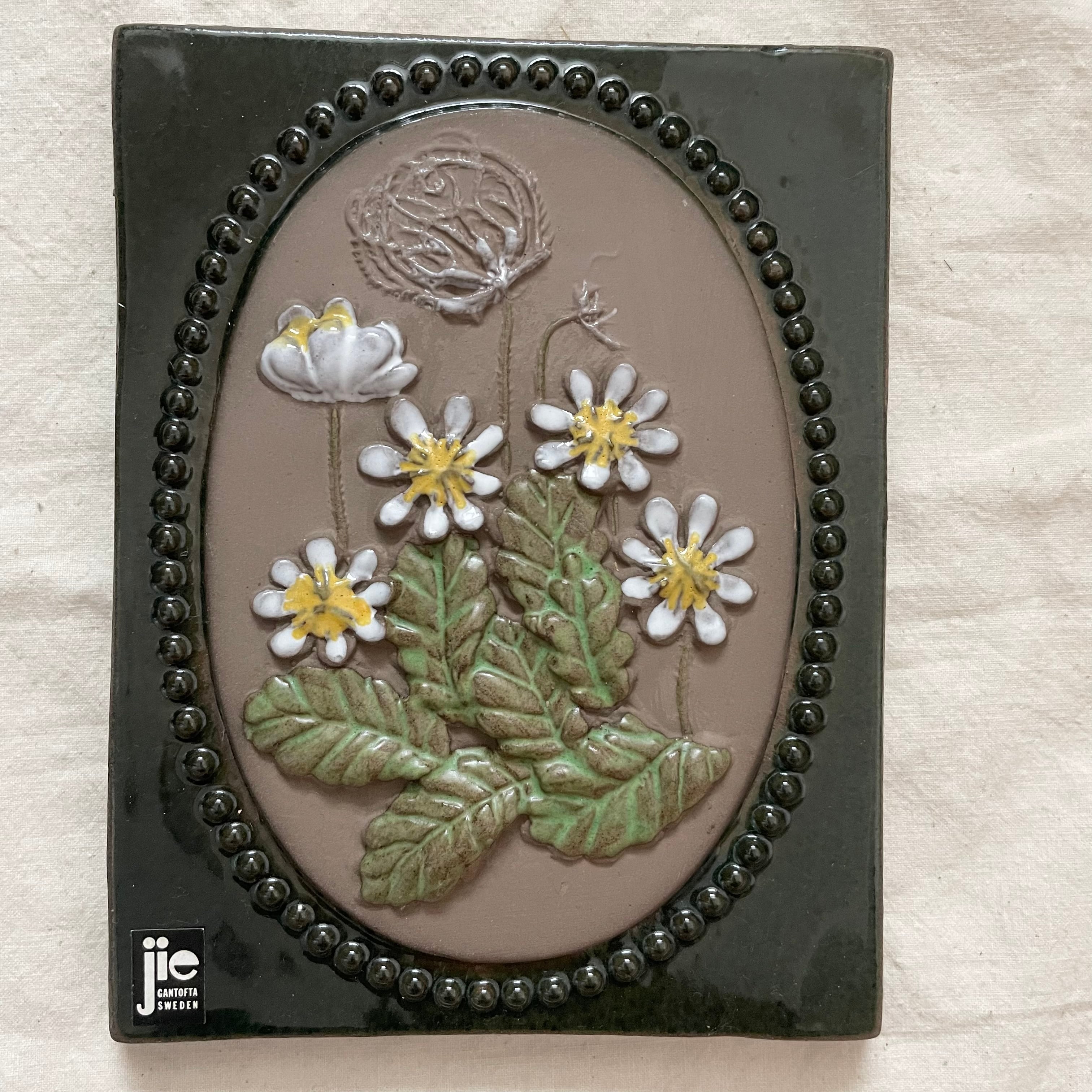 白いお花の陶板 | tsuitachi craft&brocante