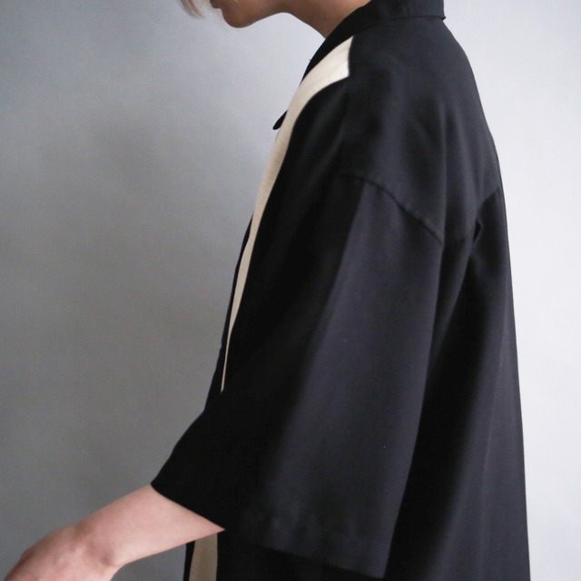 "刺繍"symmetry switching and embroidery design loose shirt