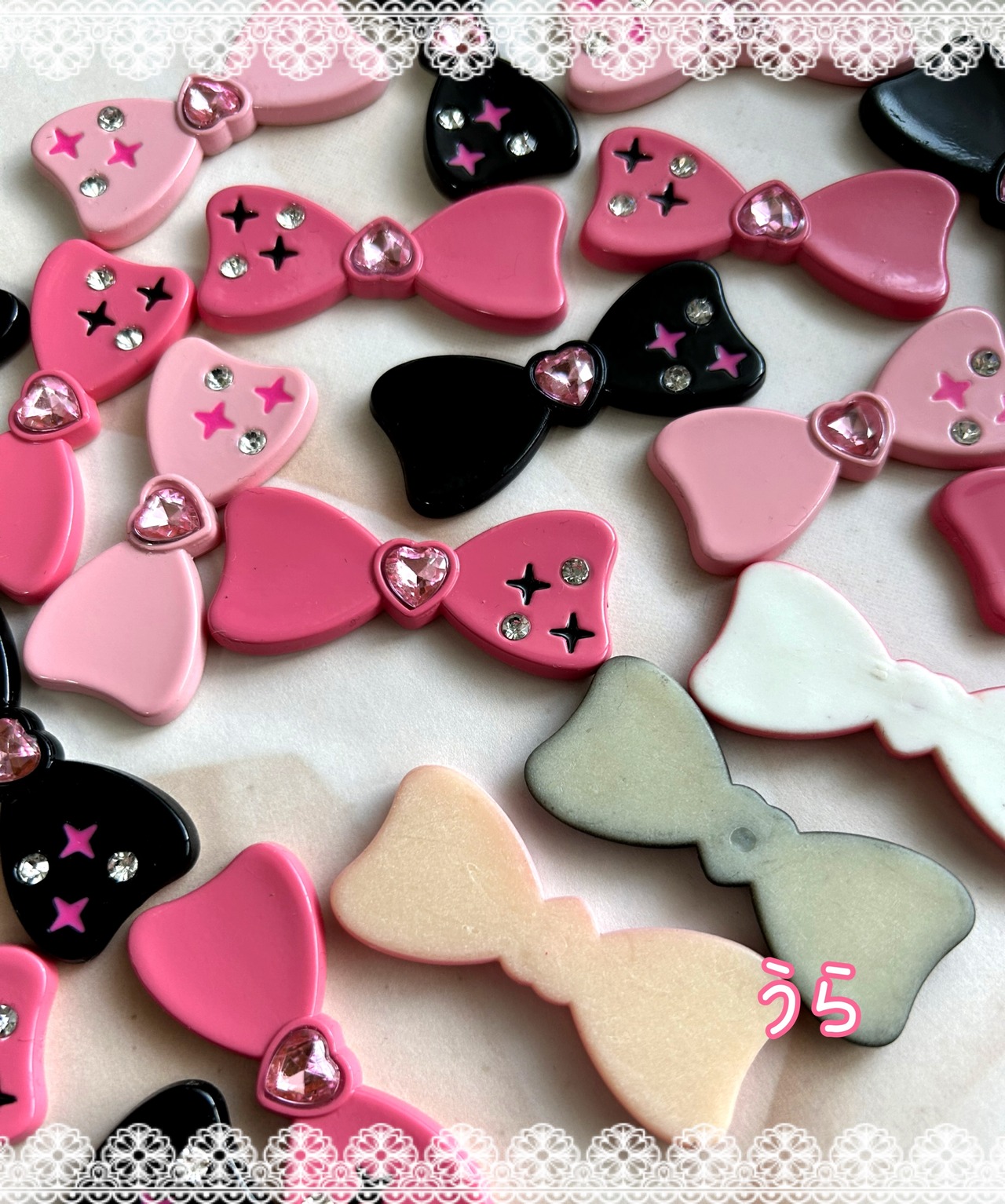 お得✨ [15個]Bigキラキラハートリボン／３色:23mm×26mm