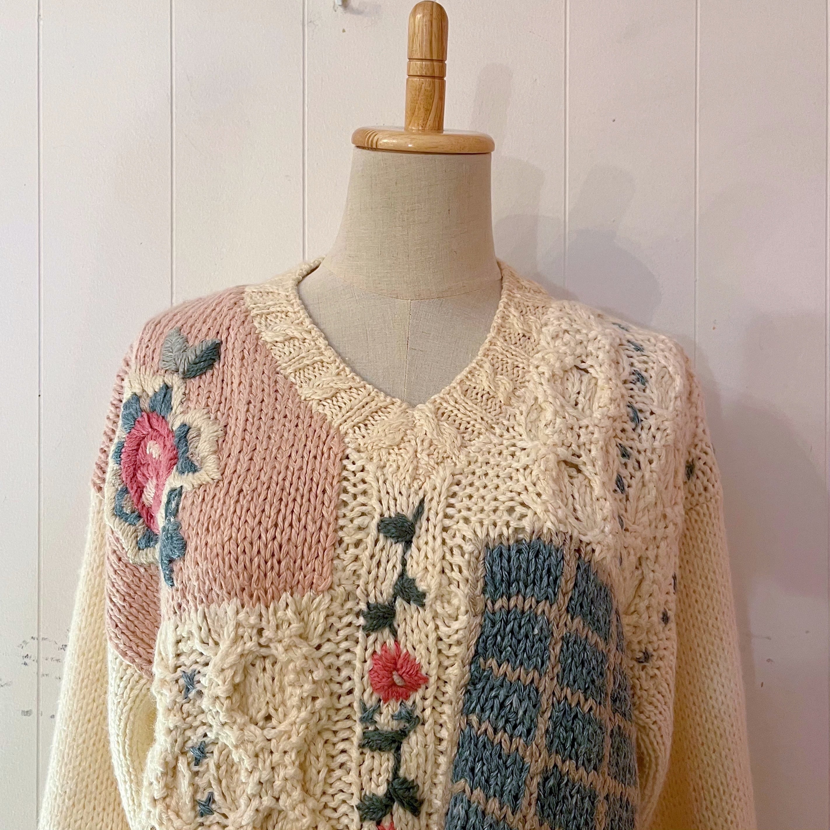 flower check knit sweater