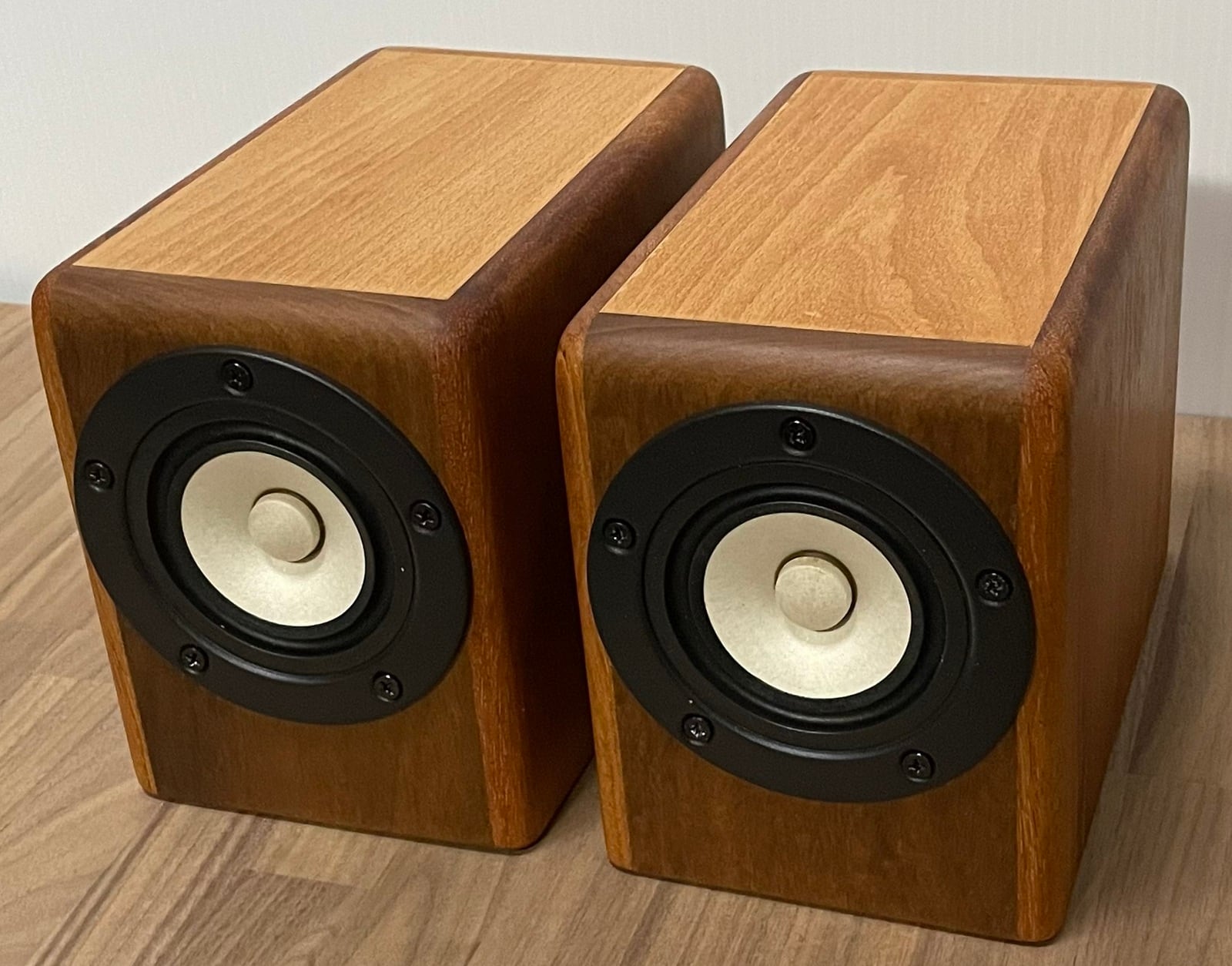 JuveAcoustics ユーヴェ アコースティクス