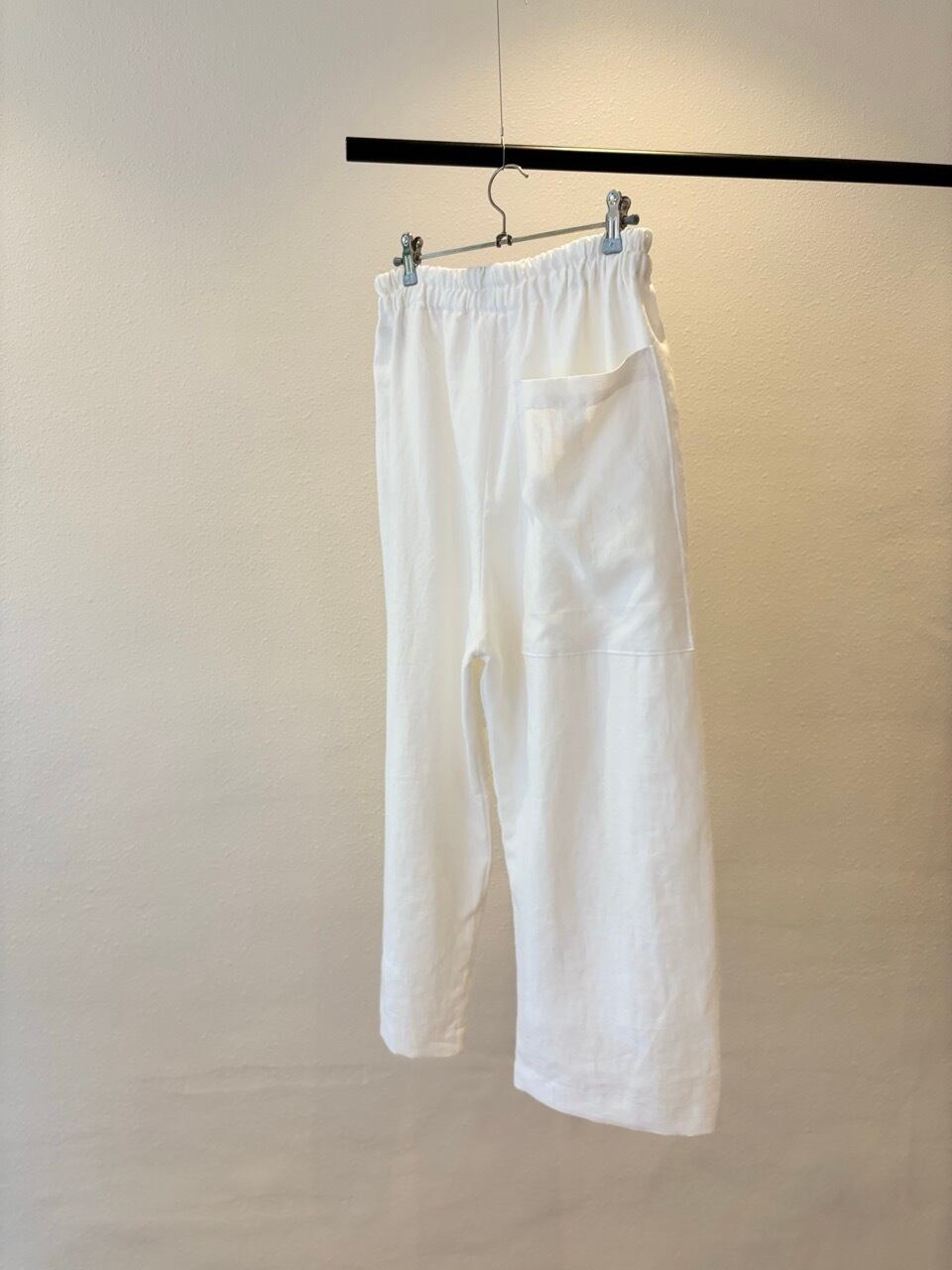 高密度リネン ポケットパンツ 白 | cometrue | カムトゥルー 国産