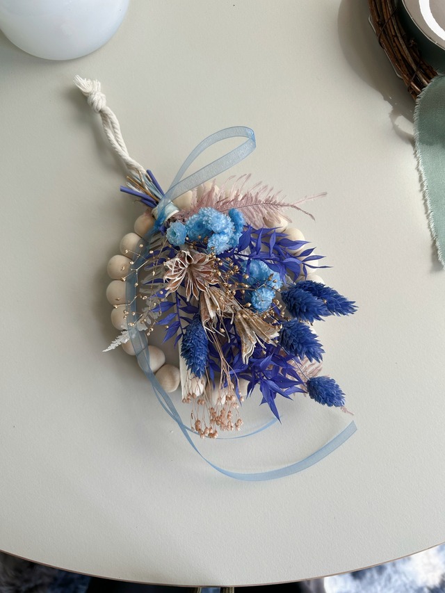 Wood beads wreathe （blue pink）