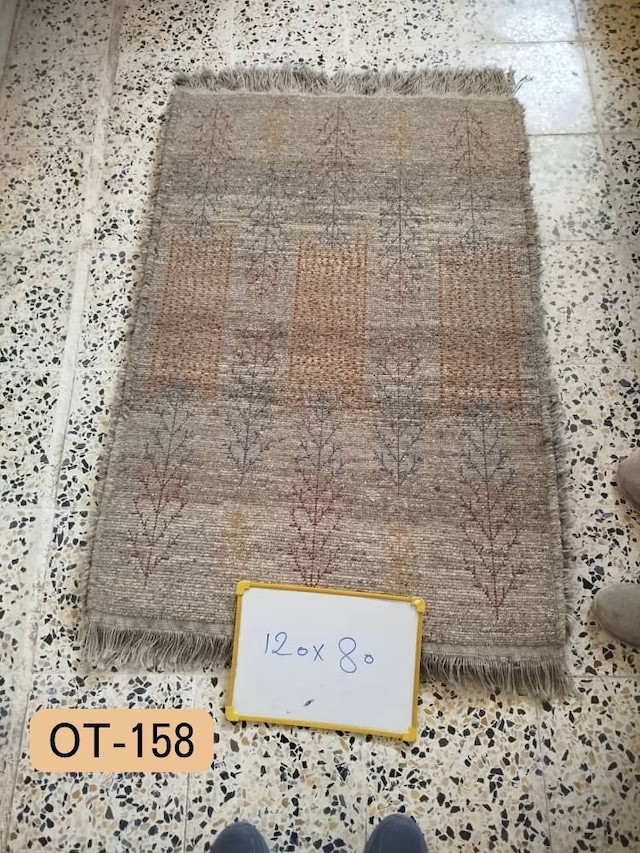 2026年 織りたてギャッベ【No.158】 ※現在、こちらの商品はイランに置いてあります。ご希望の方は先ずは在庫のご確認をお願いします。