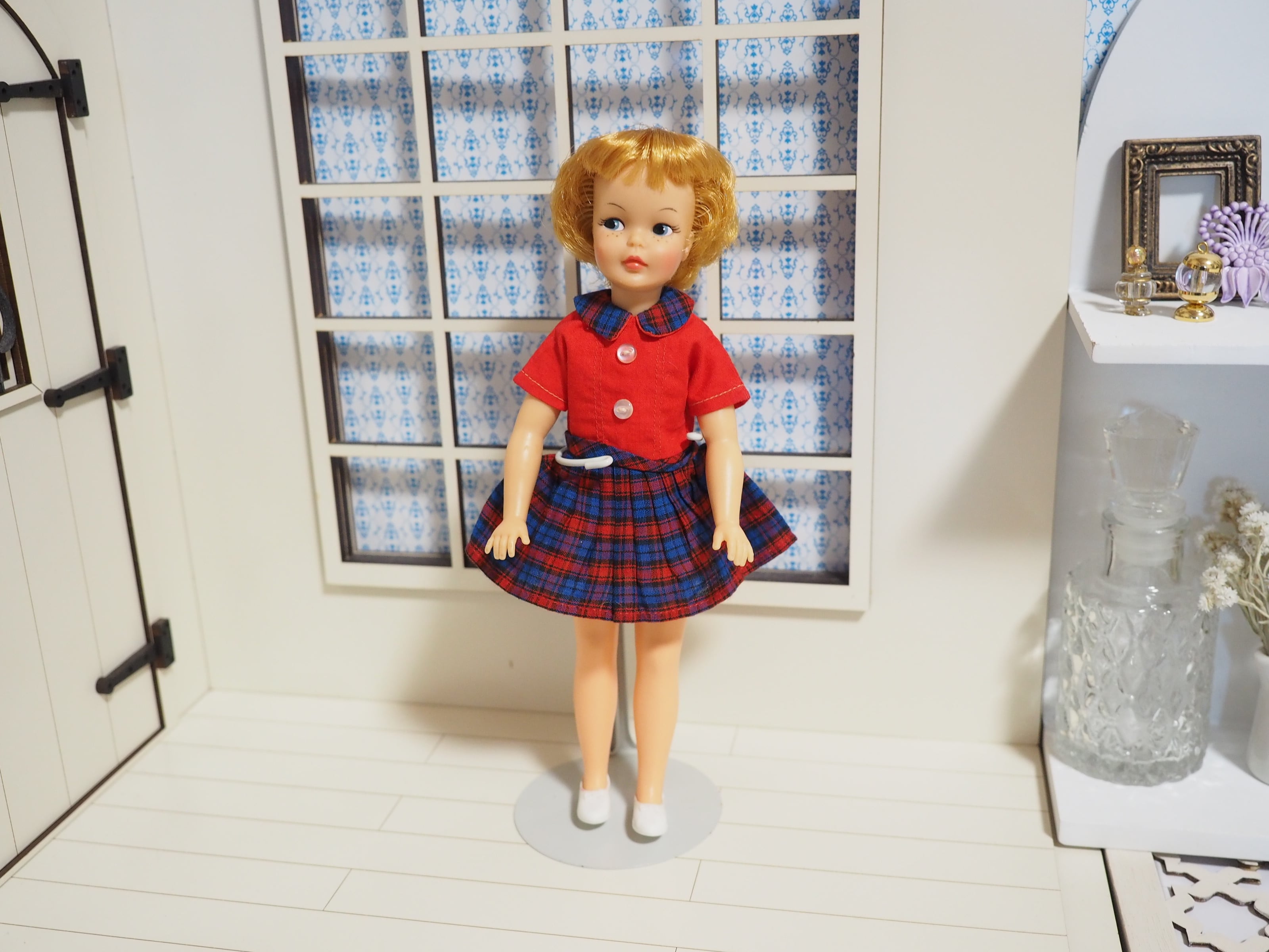 タミーちゃん人形とオリジナル アウトフィット ・クツ・髪飾りのリボン