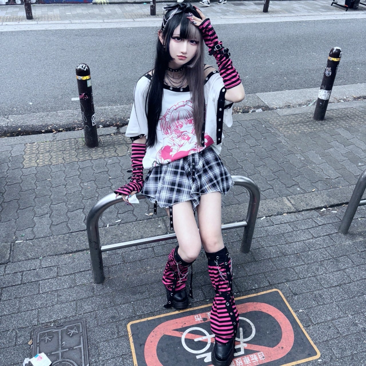 サブカル刺繍☆ボーダーベルトレッグウォーマー | VOLCAN&APHRODITE