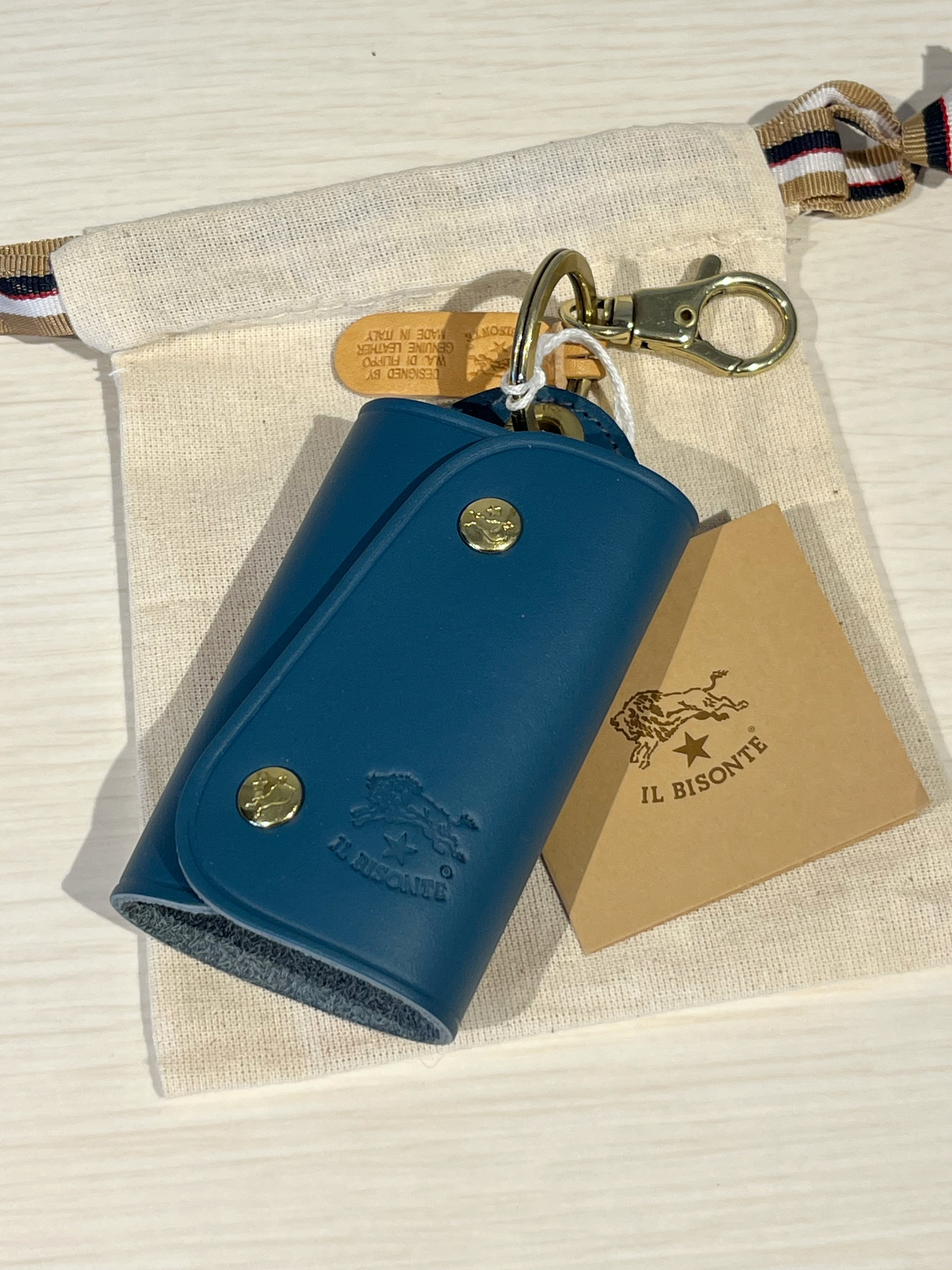 【限定カラー】IL BISONTE/54_1_54252309850/キーケース(フォレストグリーン)