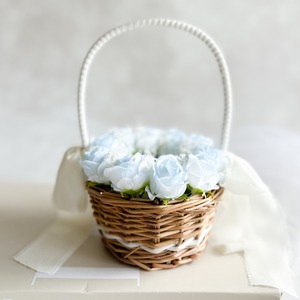 Circle blue rose ringpillow（造花）