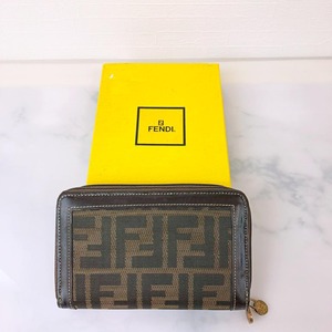 FENDI ズッカ柄 財布 フェンディ ラウンドジップ ダブルジップ