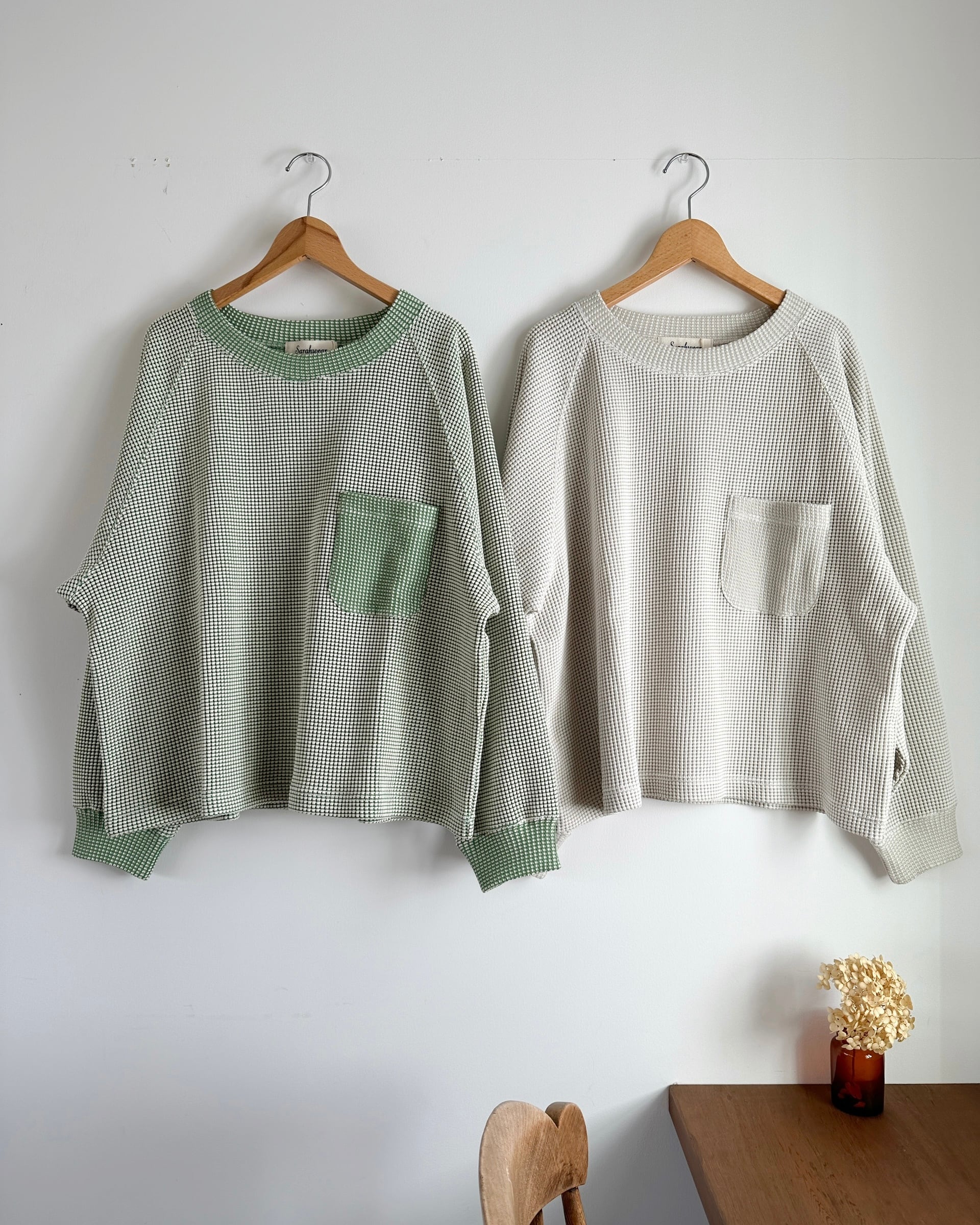 pot and tea 釦たくさんブラウス ノーカラー 濃グレー スミクロ M pot