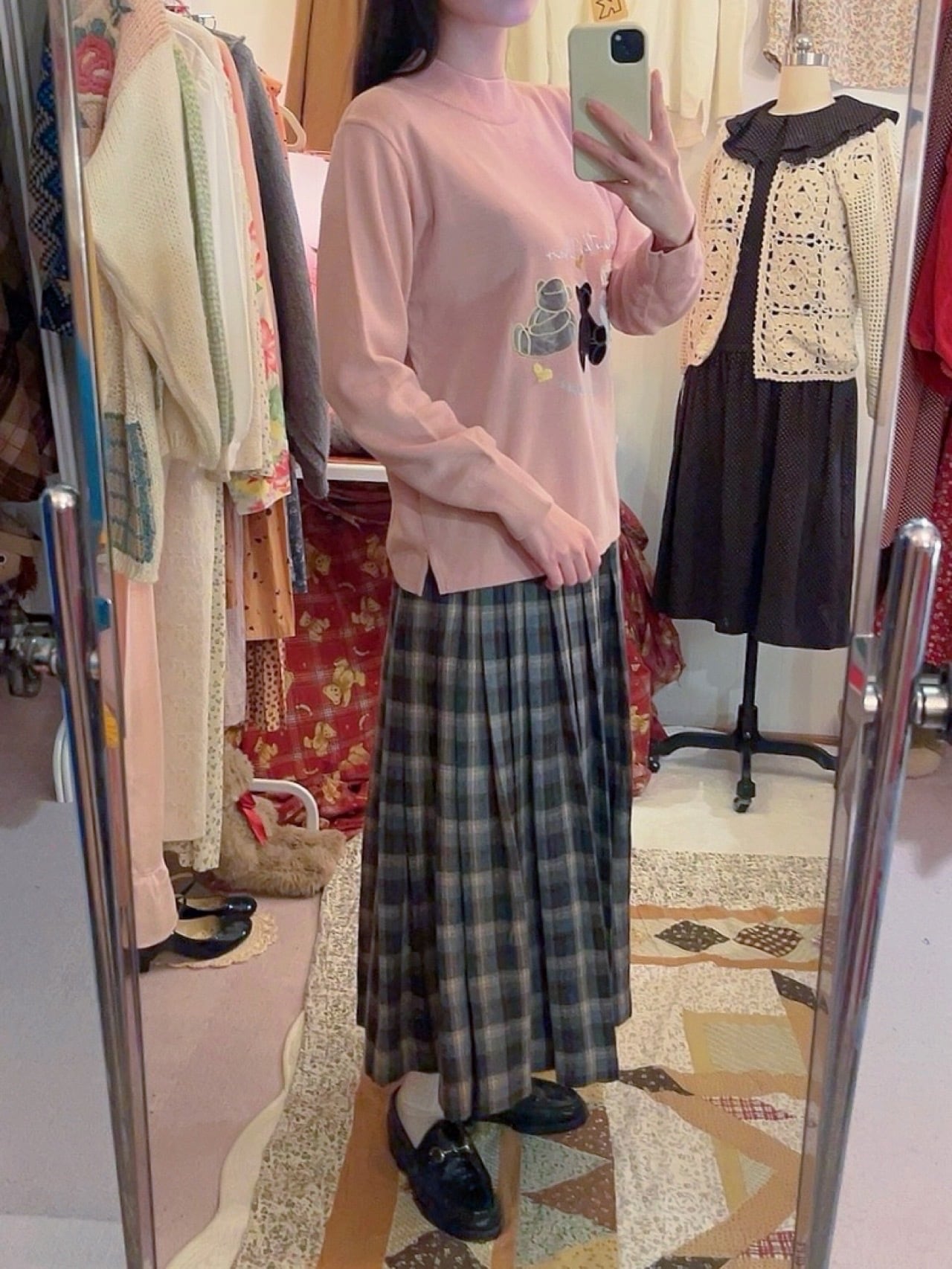 bear applique pink knit sweater