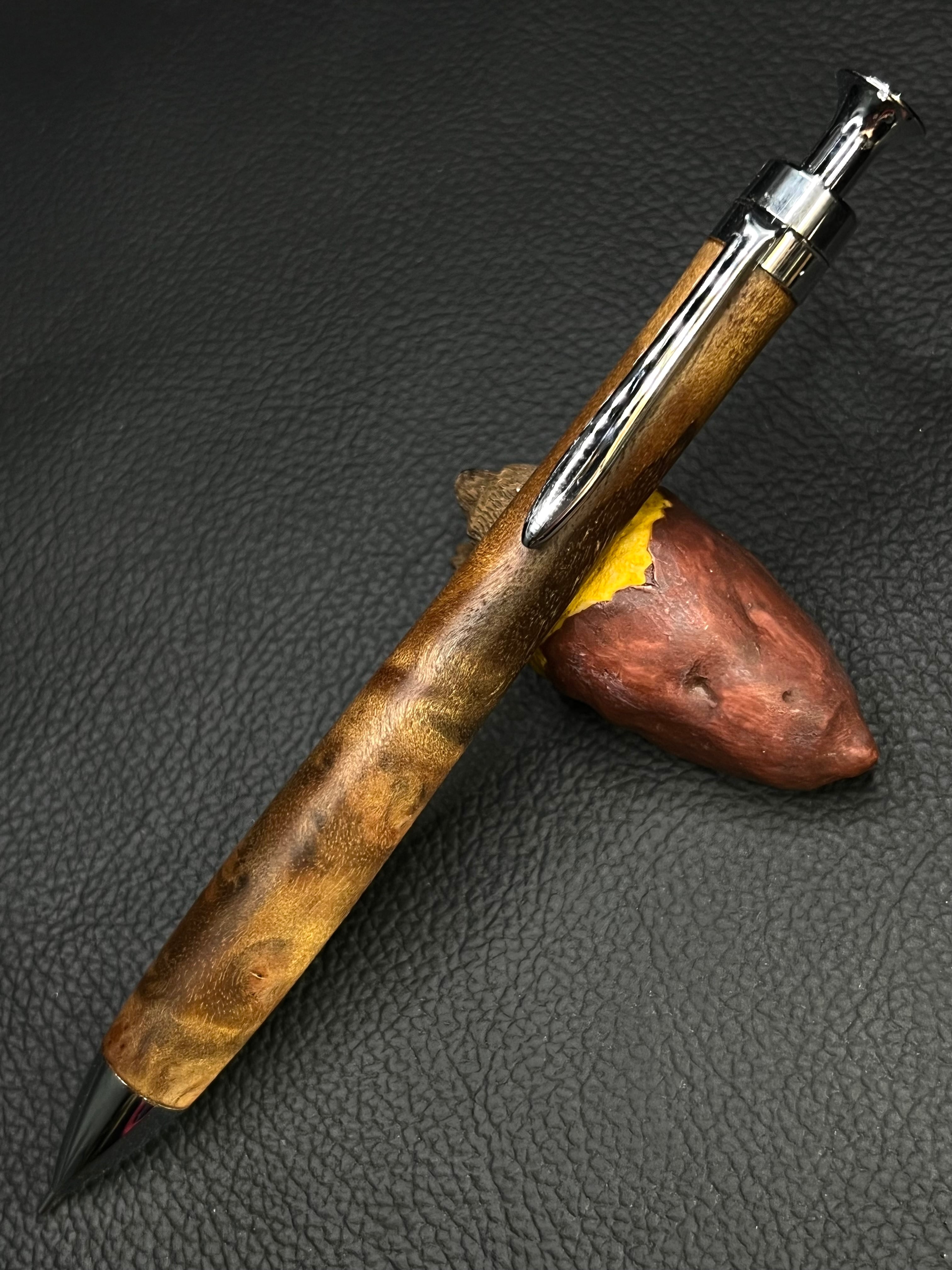 1 黒柿孔雀杢 極上 | こぶた工房