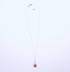 桃珊瑚覆輪、刻印付きネックレス　N1059　Pink Coral Necklace in Bezel Setting, Stamped