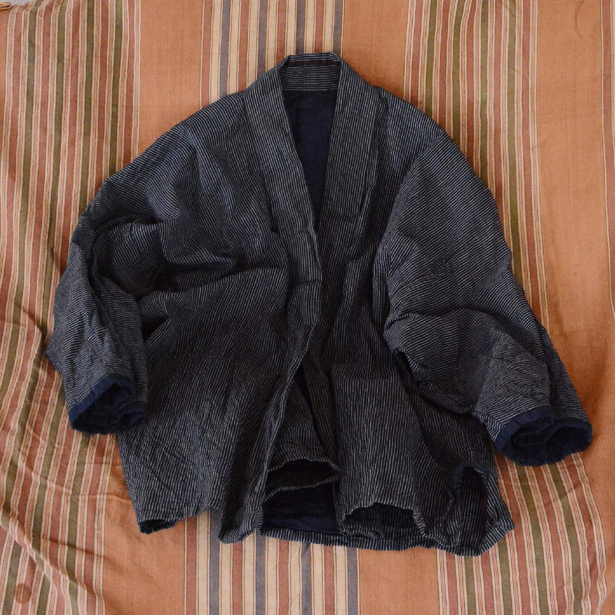 生地たっぷり♪ビンテージモスリンの襦袢　着物　野良着　japan vintage 面白柄 男物襦袢 モスリン 犬柄 アンティーク着物 昭和レトロ