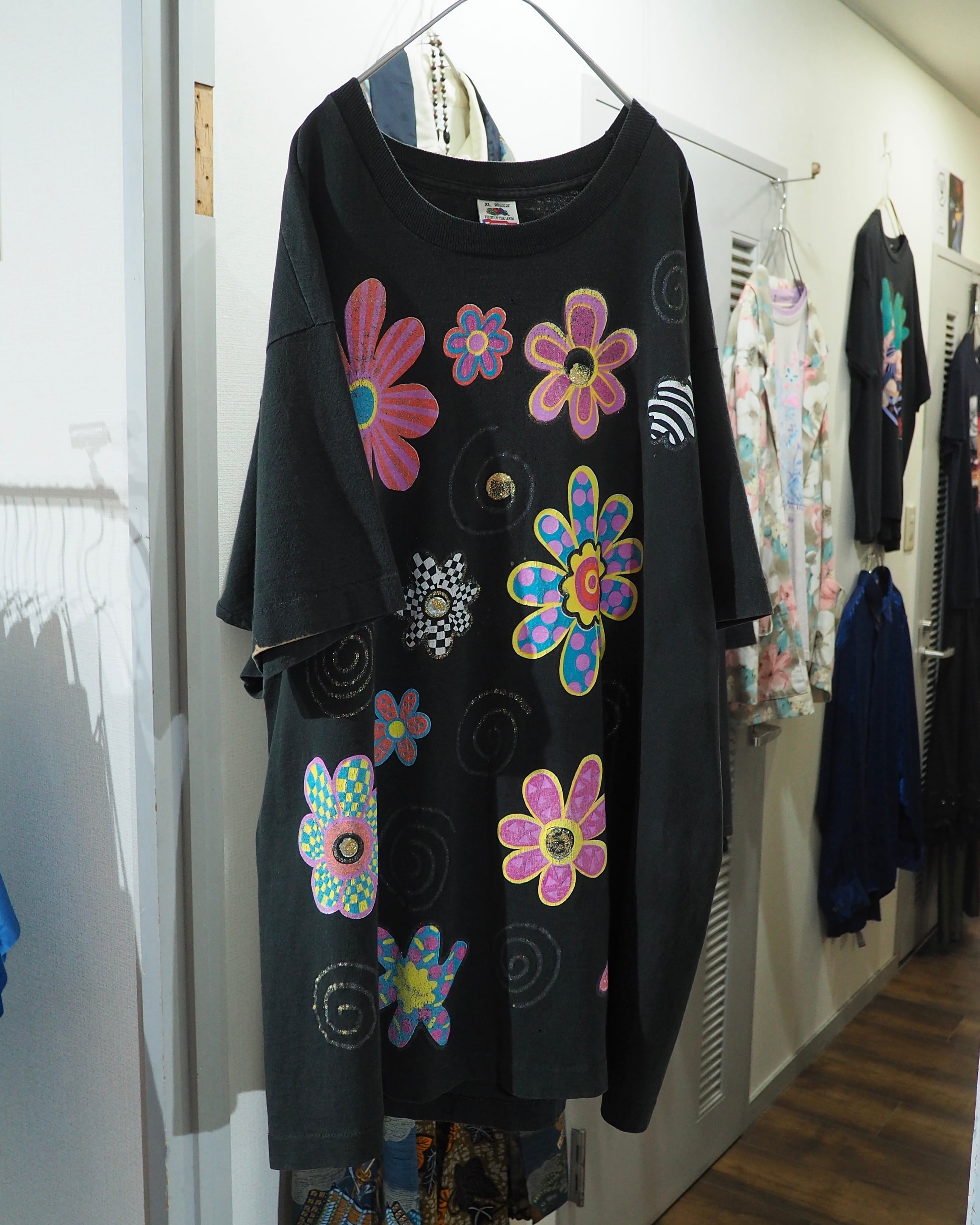1990s " Special ‐ Made in USA " Colorful Flower Hand Painted vintage loose SS Tee