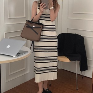 【送料無料】ワンピース ドレス レディース 2色 夏 ロングワンピース ロング丈 マキシワンピース マキシ丈 リゾートワンピース リゾートドレス サマードレス 夏ワンピース 夏ワンピ 真夏 ノースリーブ iライン ハイウエスト ボーダー マルチボーダー 配色 体型カバー 着痩せ 細見え 脚長 大人 上品 きれいめ カジュアル 韓国 人気 おしゃれ お出かけ 旅行 リゾート 20代 30代 40代 50代 ホワイト ブラック