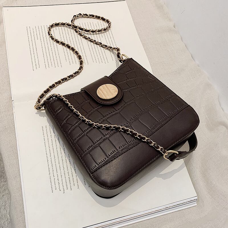 オータムウィンターチェーン レッド 秋物 冬物 メッセンジャーバッグ 手作りハンドバック68235977753