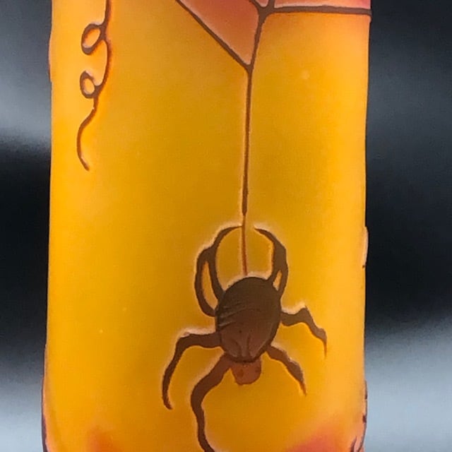 エミール・ガレ ガラス製大型花瓶 蜘蛛の巣のデザイン | kamakuraART エミール・ガレ ガラス製大型花瓶 蜘蛛の巣のデザイン | kamakuraART
