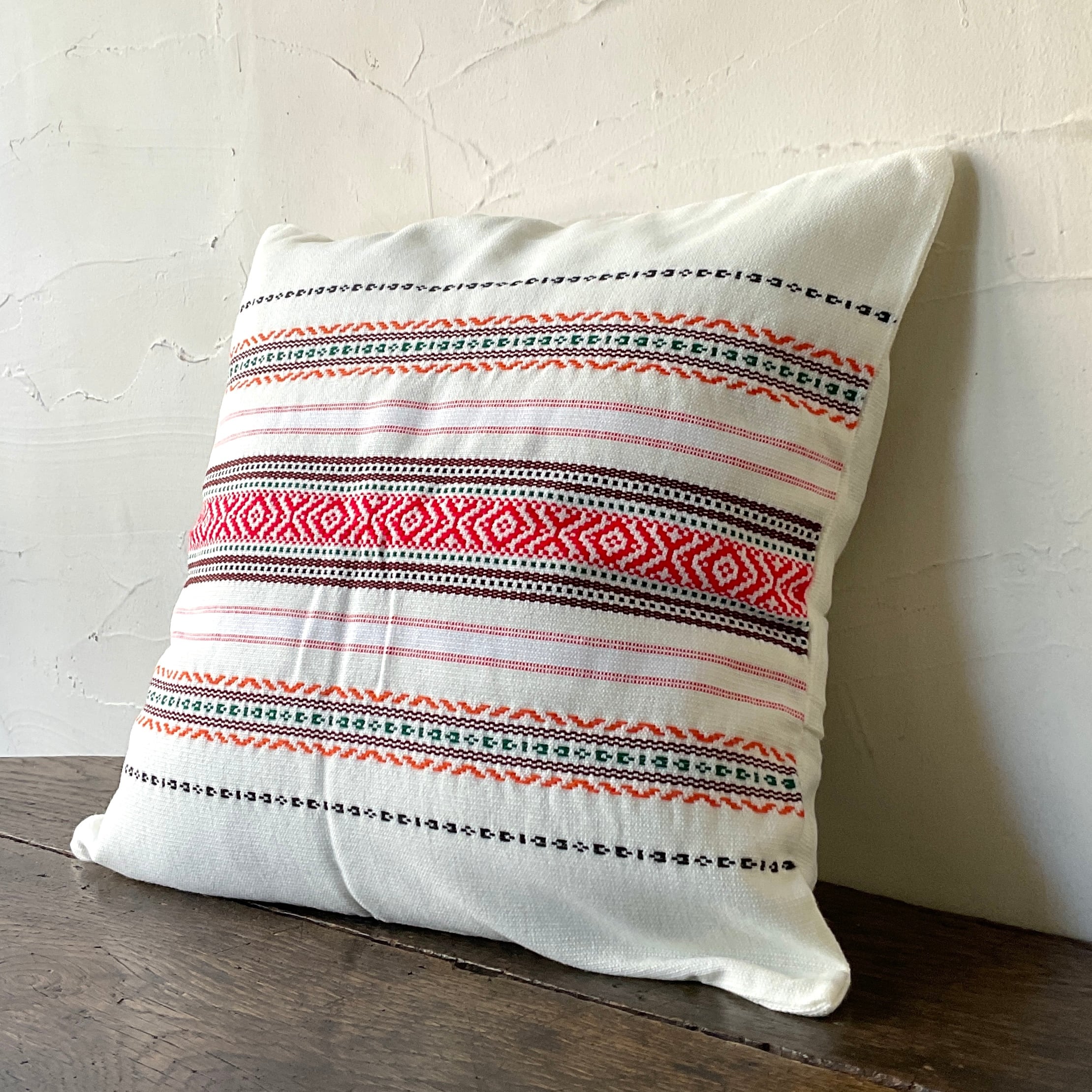 ナショナルクロスクッションカバー(白)