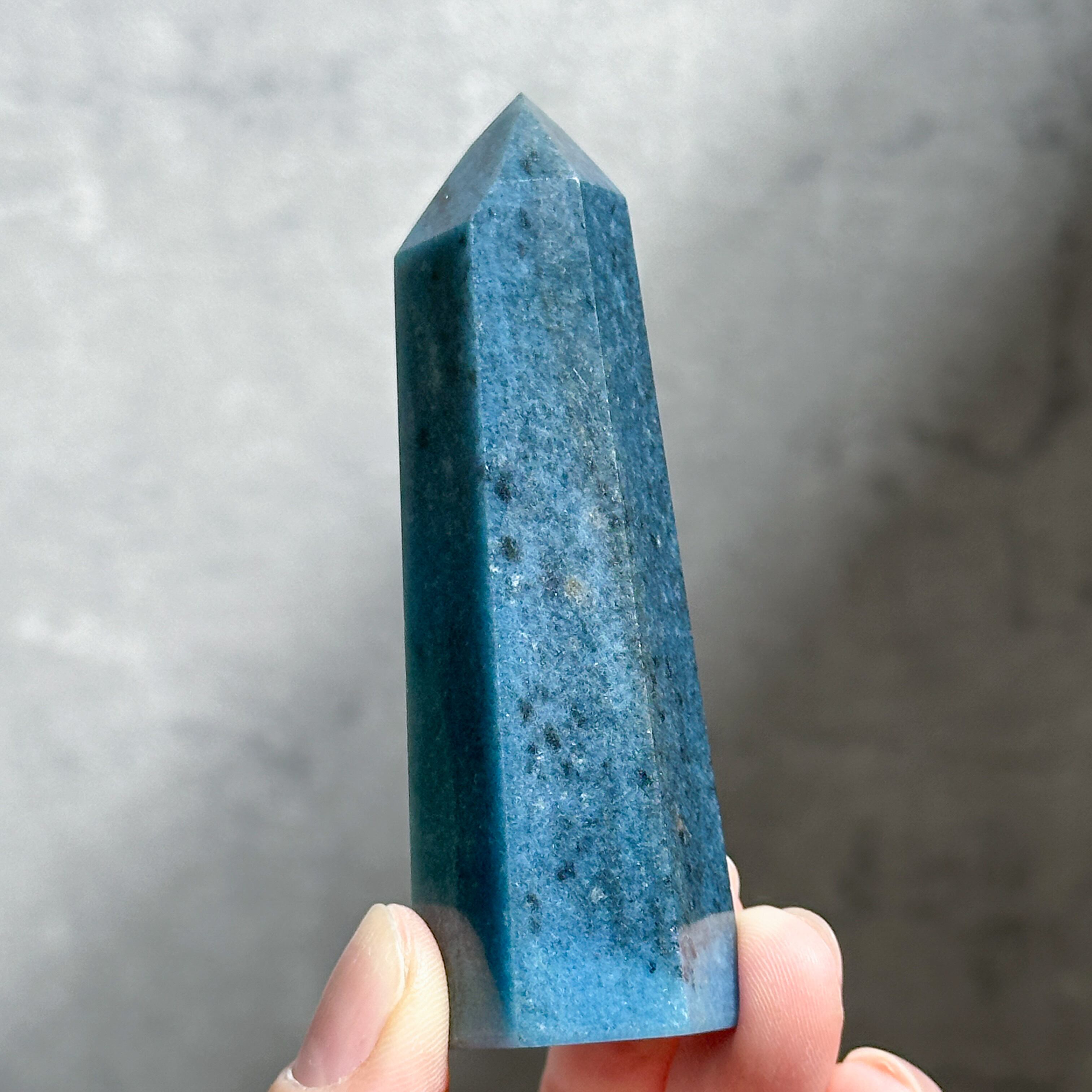 トロレアイト　タワー　ピラミッド　天然石 6148ffa655bb50c14c9fe27525a253