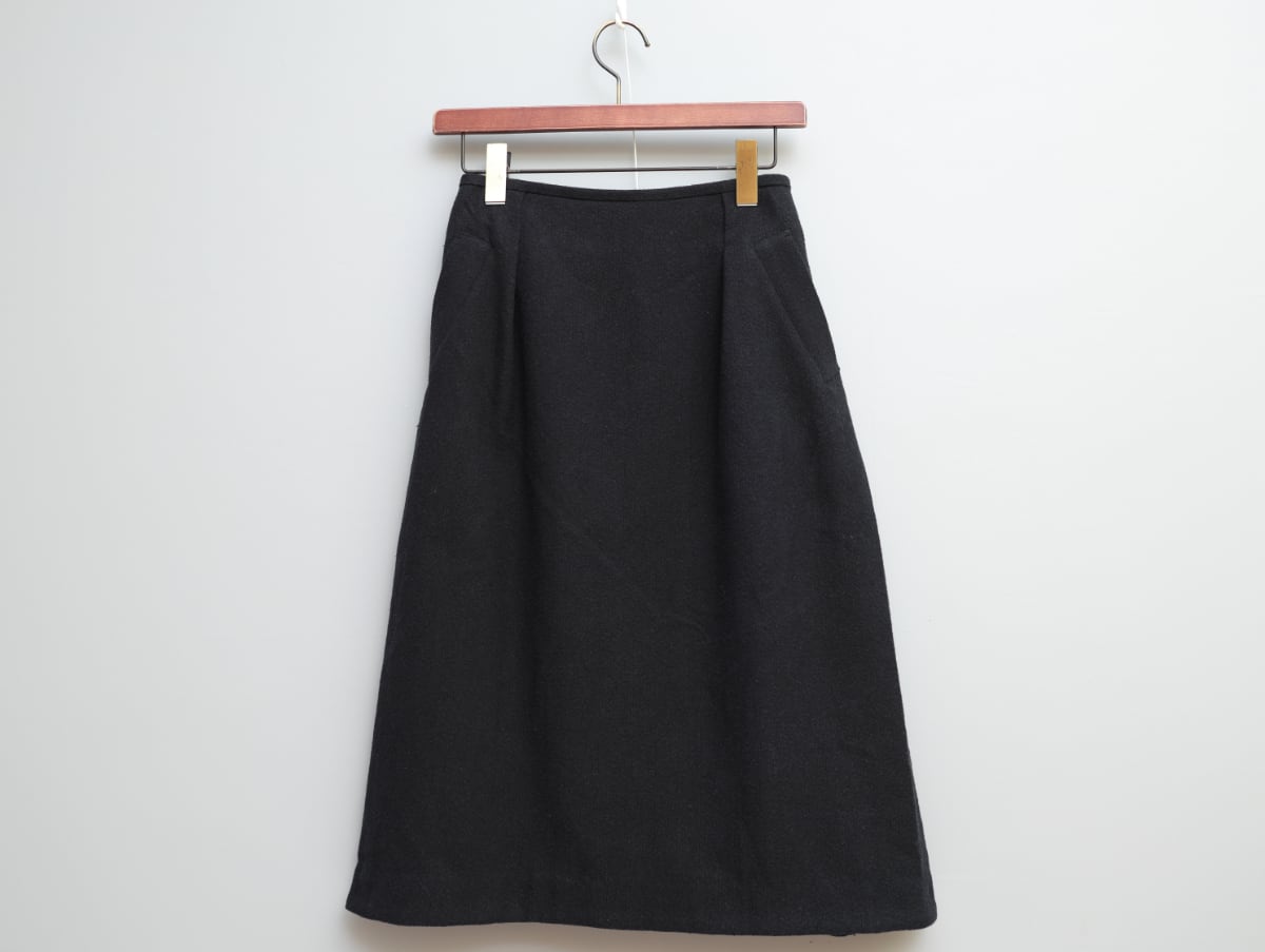 シルク混ヘリンボンのタックスカート COL/ネイビー