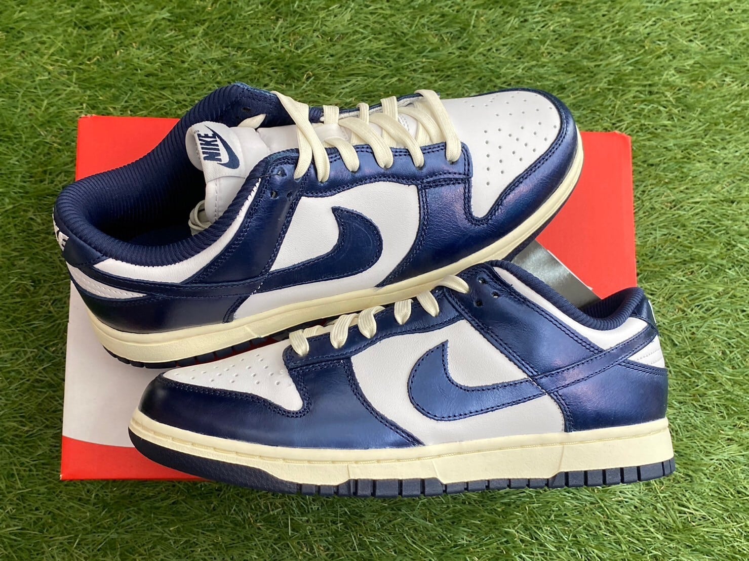 NIKE WMNS Dunk Low PRM Midnight Navy and White FN7197-100 27cm ...