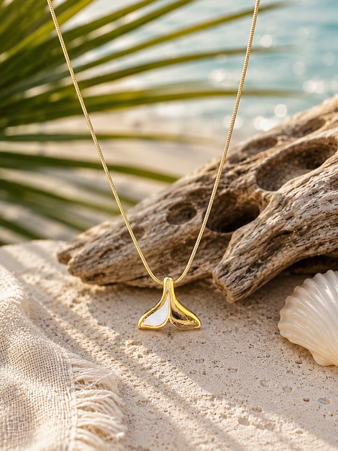 Hawaiian whale til she’ll necklace (2way)