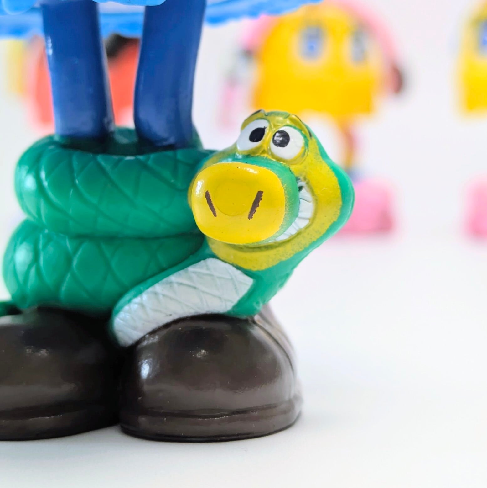 ♧☆VINTAGE 1989☆【 McDonald's / マクドナルド 】1989 McDonald's Happy Meal Toy "Funny Fry Friends" 『 Tracker (トラッカー) / 探検家』Happy Meal Toy / ミールトイ / フライキッズ / フライガイ / フライガール 〚アメリカン雑貨 アメトイ〛