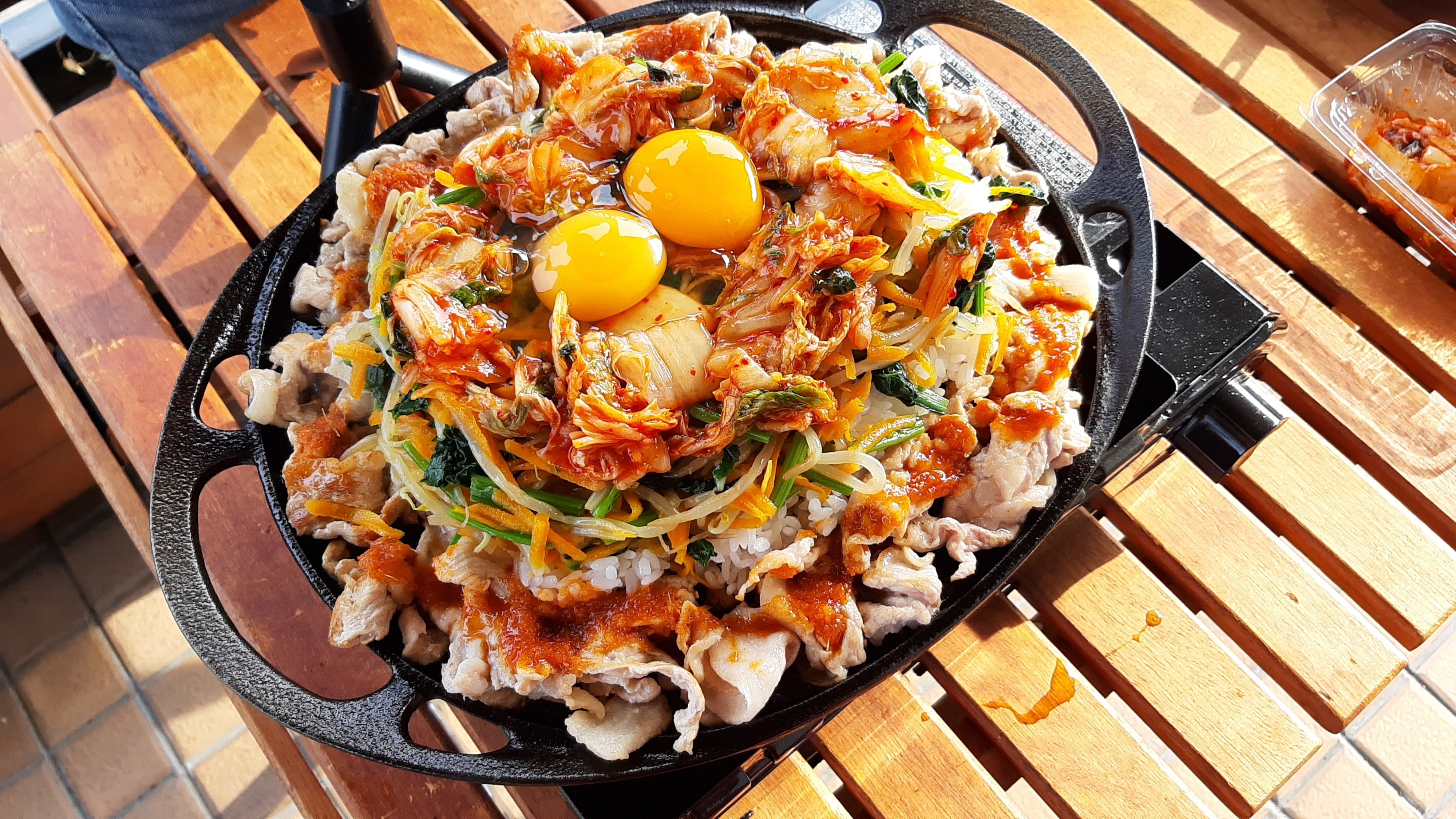 インド 鋳物 置物 びくを持つ人 インド 鋳物 置物 びくを持つ人 インド