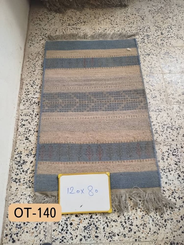 2026年 織りたてギャッベ【No.140】 ※現在、こちらの商品はイランに置いてあります。ご希望の方は先ずは在庫のご確認をお願いします。