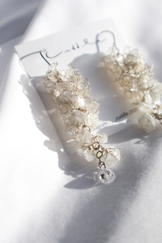 雪溶けの耳飾り ( kasumisou )