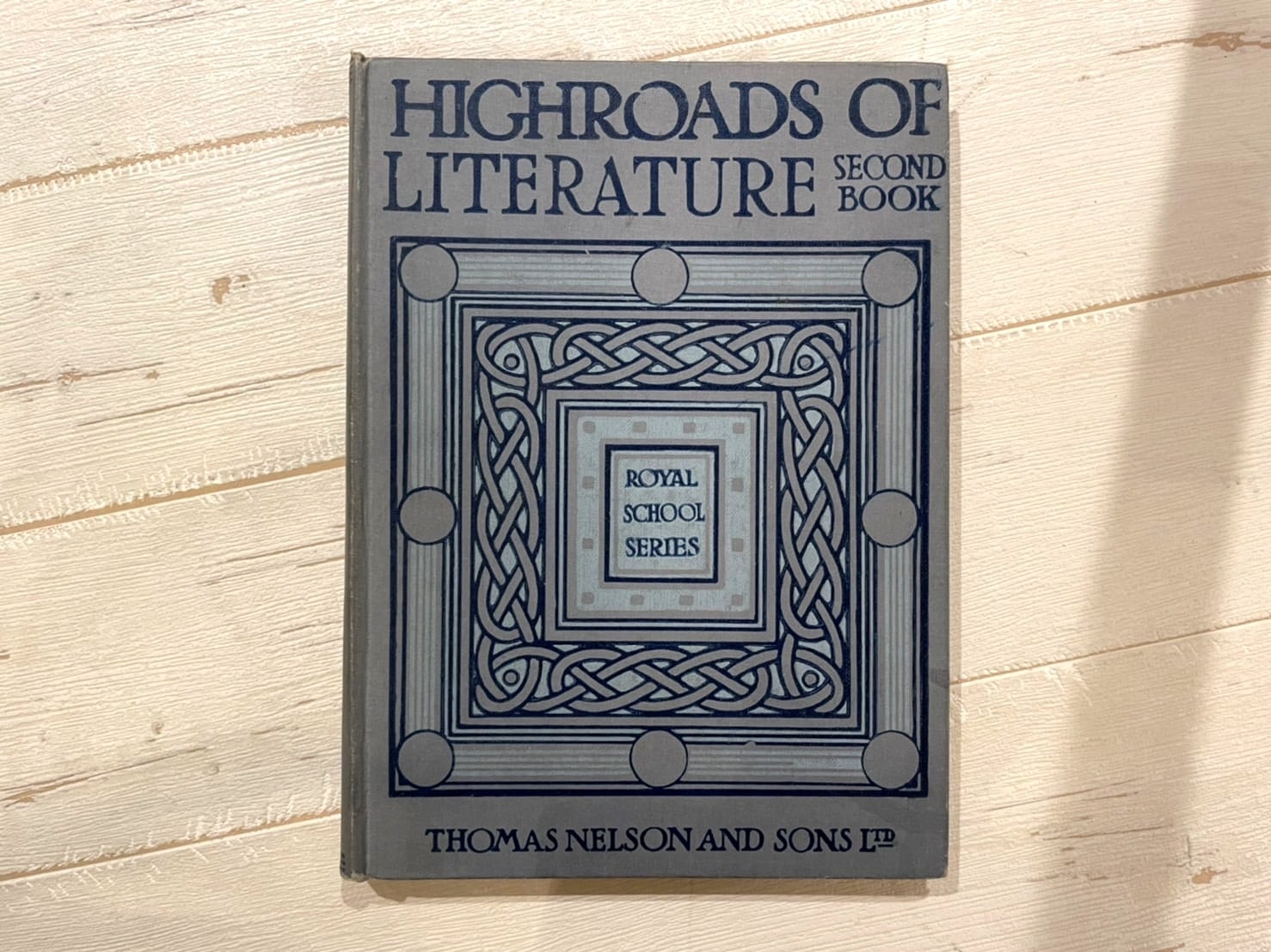 【CV529】Highroads of Literature Second Book / display book