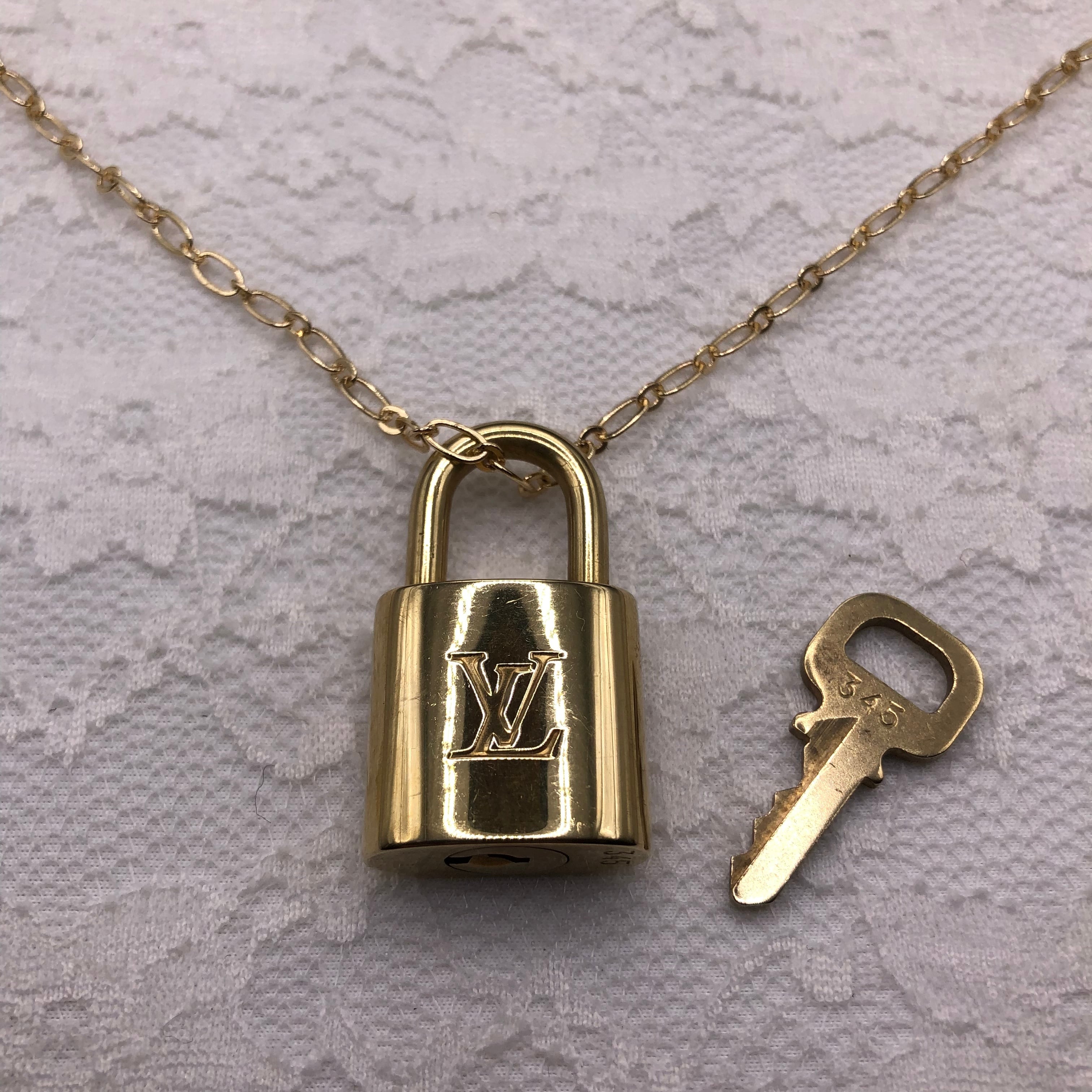 【NO.303①/鍵有】LOUIS VUITTON  Padlock　ゴールド