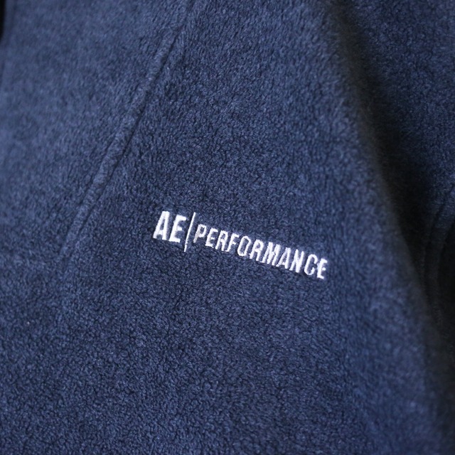 "American Eagle" XXL over silhouette half-zip fleece parka