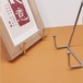 シンプルな金属製フォトフレームスタンド