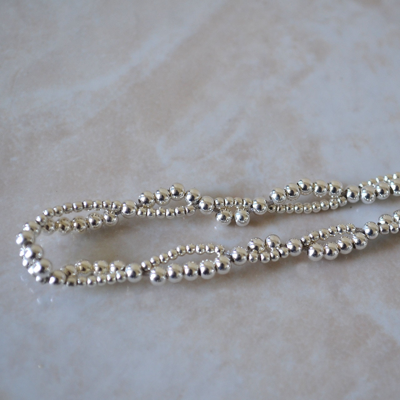 Twist Beads Ball Bracelet