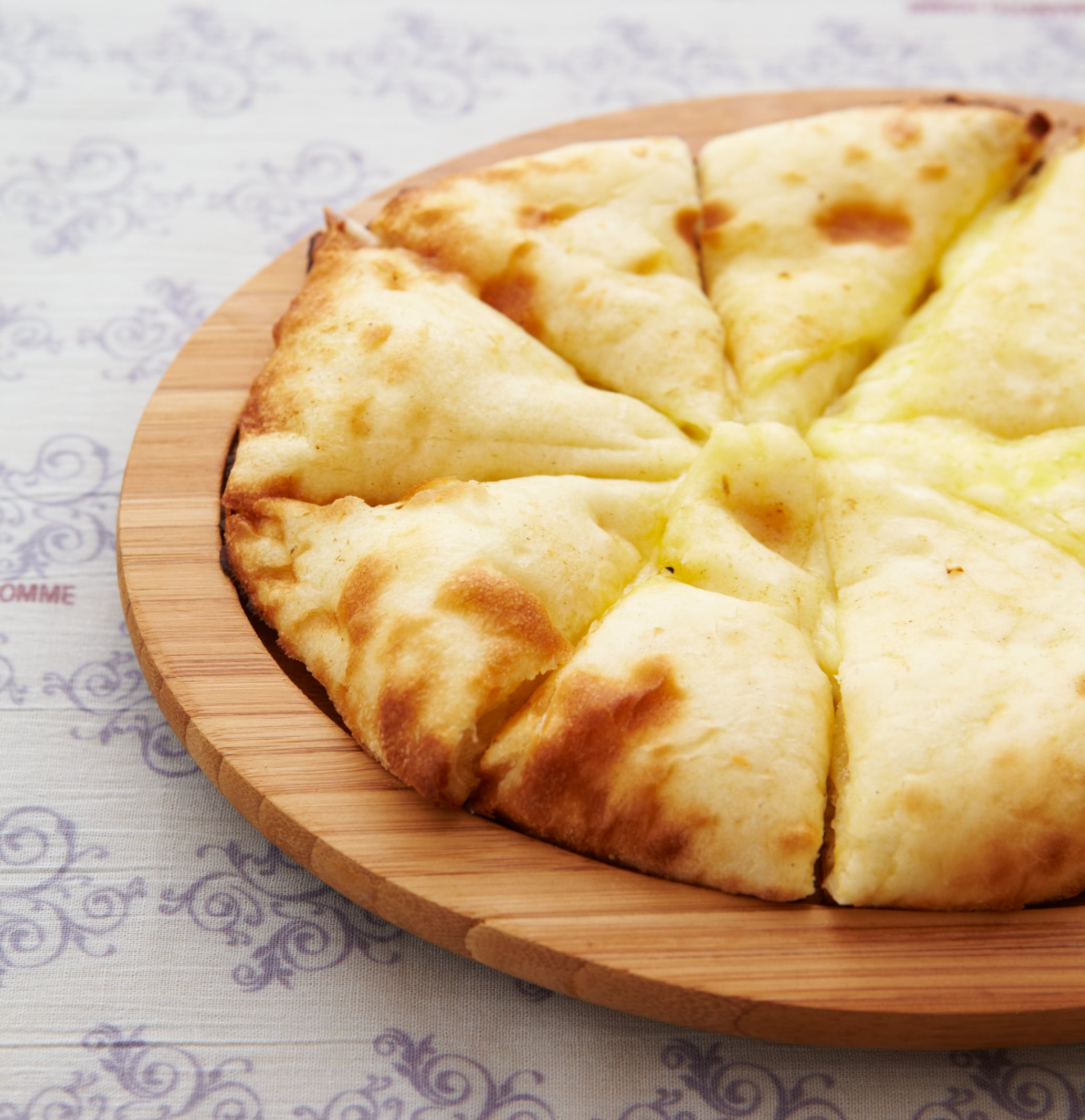 食品サンプル チーズナン チーズナン cheese naan | インドネパール料理ナマステ食堂