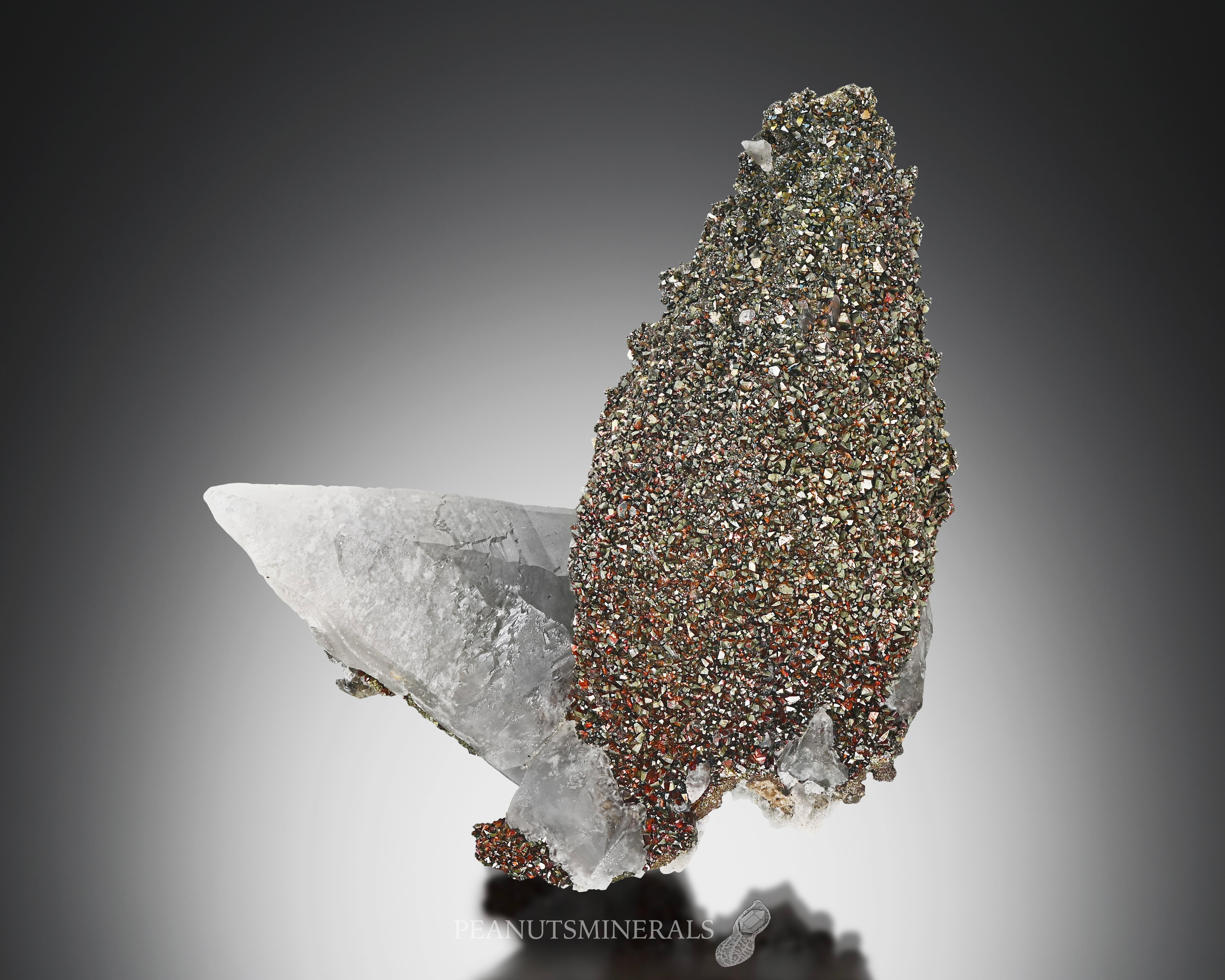 カルサイト / キャルコパイライト【Chalcopyrite on Calcite