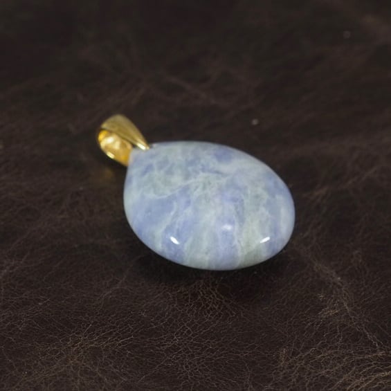 糸魚川翡翠 ラベンダー翡翠 しずく型ペンダントトップ 8.1g lavender